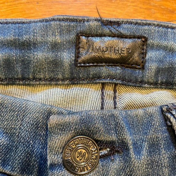 Mother Denim distressed knees sample size - Picture 1 of 9